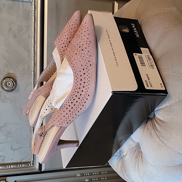 ALFANI Brezee Dusty Mauve Laser Cut Out Heel - Picture 2 of 6